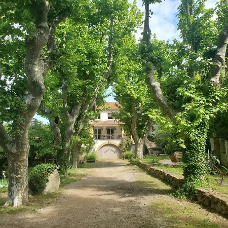 코르닐론콩포우 Moulin De Bonfilhon B&B 외부 사진