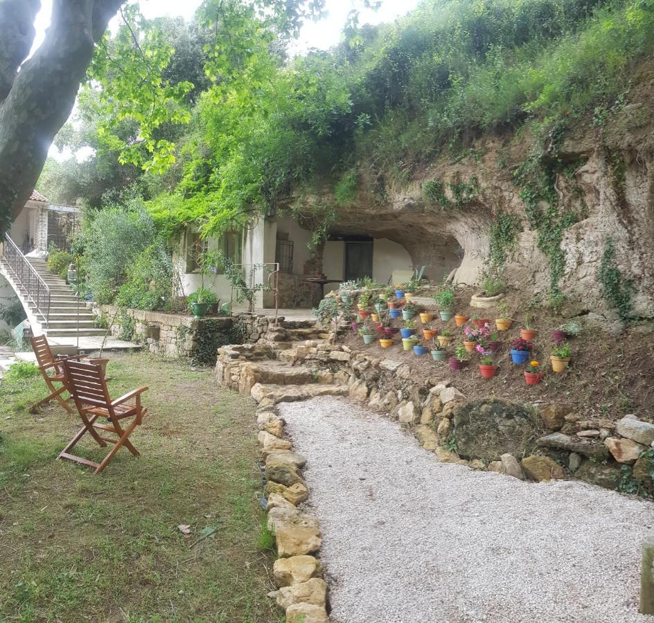 코르닐론콩포우 Moulin De Bonfilhon B&B 외부 사진
