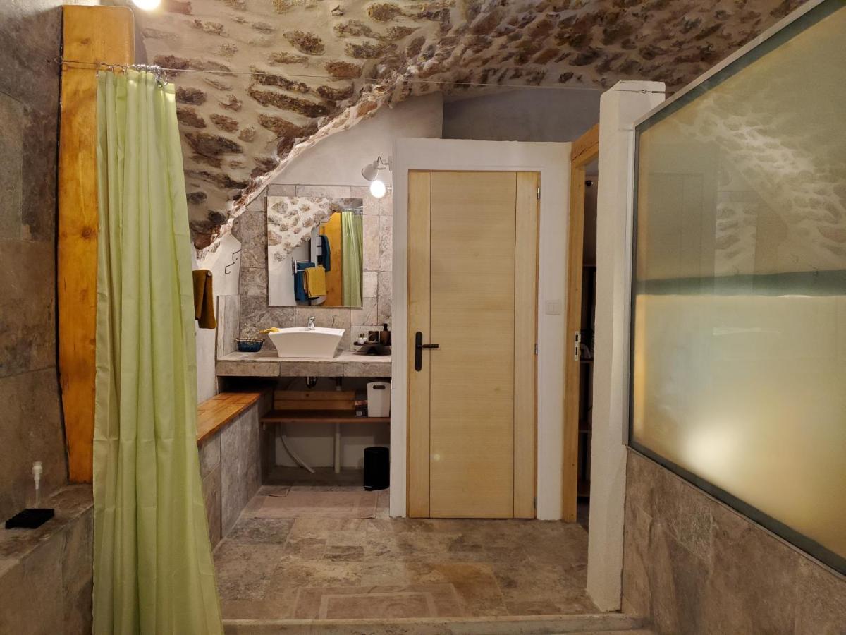 코르닐론콩포우 Moulin De Bonfilhon B&B 외부 사진